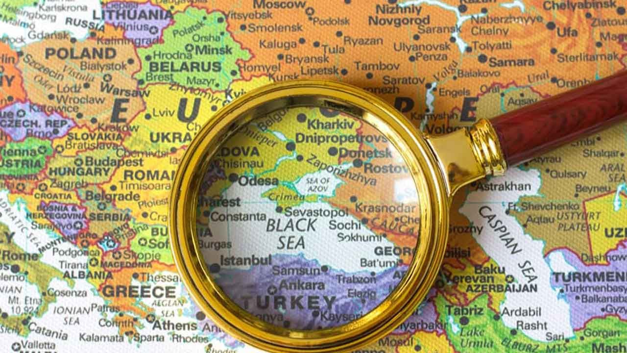 Foto - Türkiye'den onlarca SİHA alan ülke, Ka-27 helikopterini düşürdü, donanma üssünü vurdu