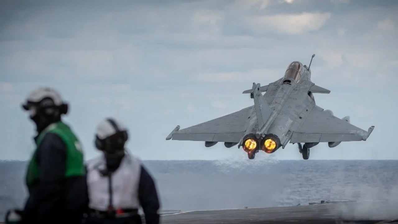 Foto - Türkiye'den yüklü miktarda Kaan isteyen dost ülke, Rafale uçaklarını alıp bir de önünde poz verdi