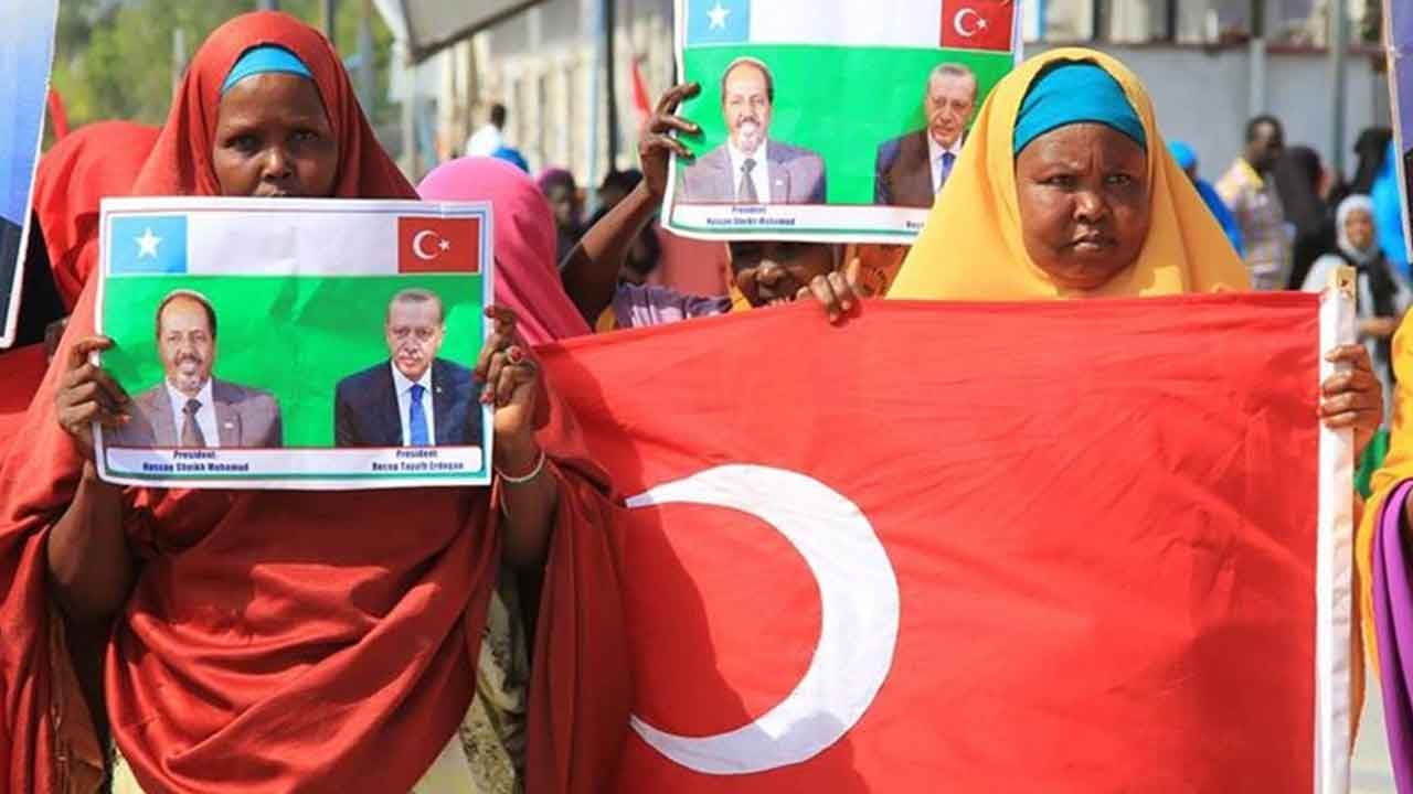 Foto - Türkiye'nin Afrika ülkesindeki hamleleri ABD'li ismi çıldırttı: Her şeye sahipler tüm kaynaklar onların elinde 