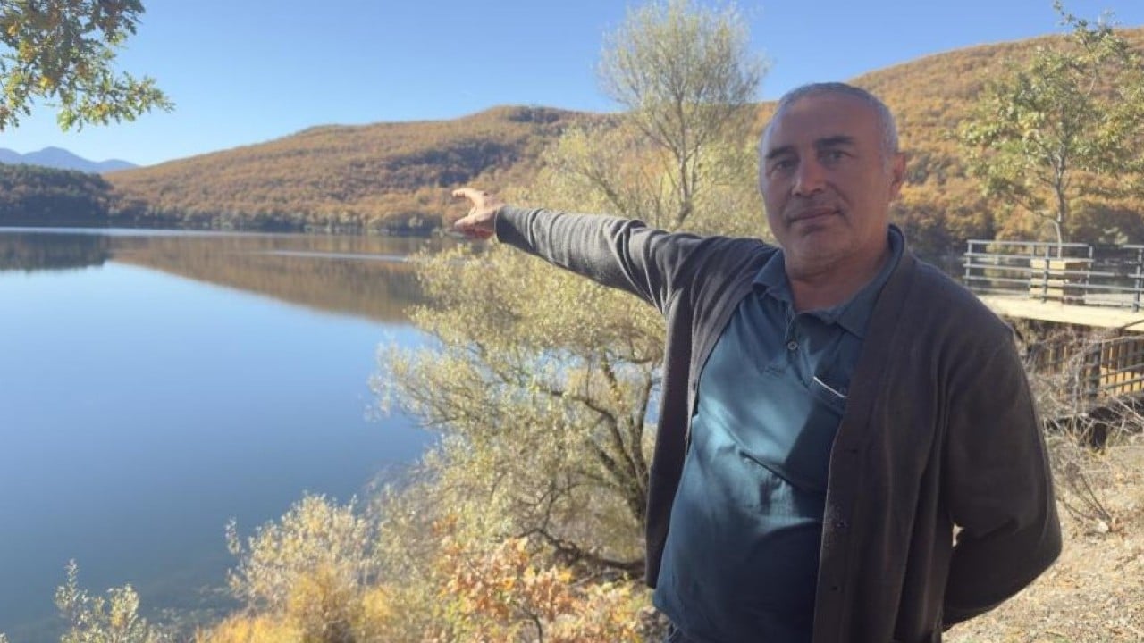 Foto - Türkiye’nin doğal güzellikleri arasında! Zinav Gölü sonbahar renkleriyle göz kamaştırıyor