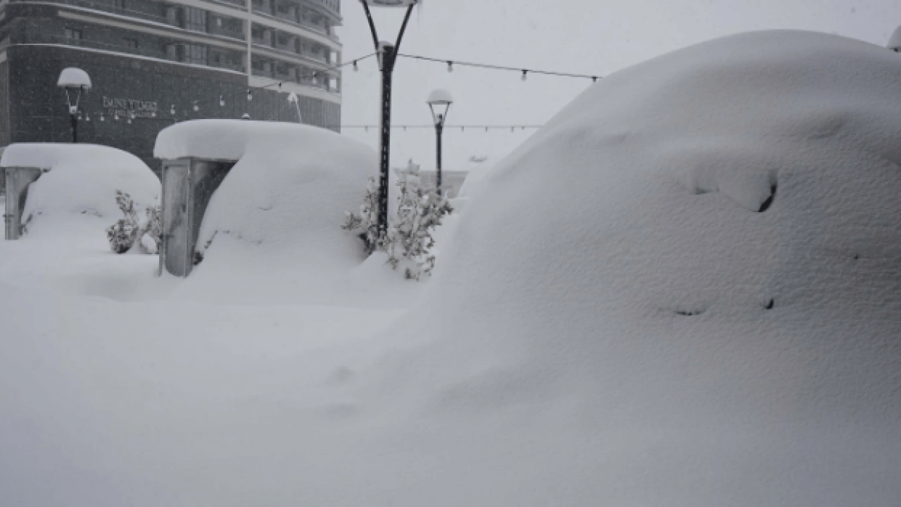 Foto - Türkiye’nin dört bir yanı beyaza büründü! 700 kişi otobanda mahsur kaldı
