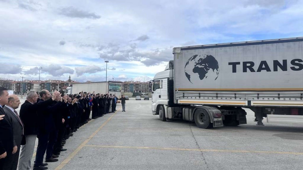 Foto - Türkiye'nin Gazze desteği sürüyor: Konya'dan 15 tırlık insani yardım