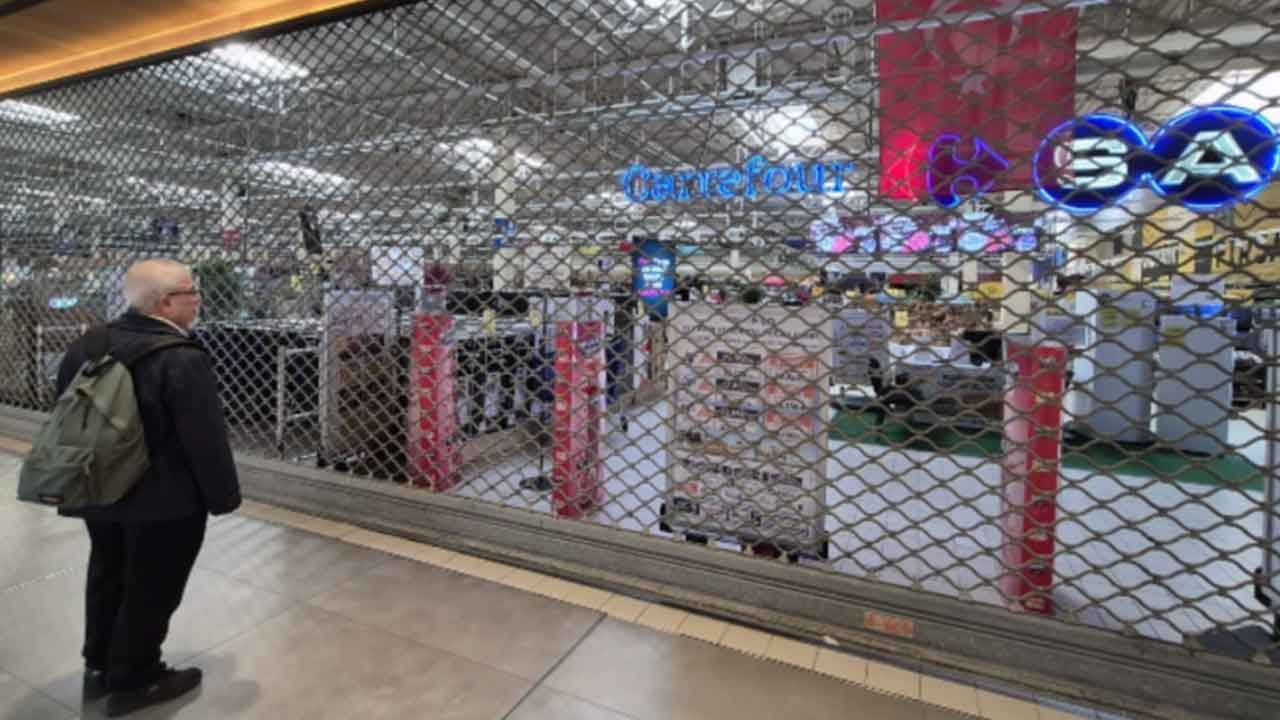 Foto - Türkiye'nin ilk hipermarketi bir anda kapatıldı: Her şey sessiz sedasız oldu