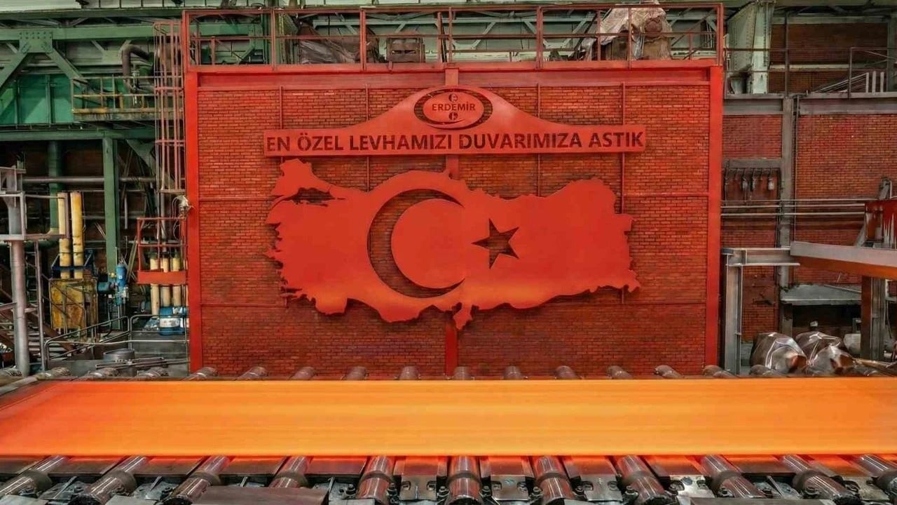 Foto - Türkiye'nin Milli Uçak Gemisi'ne Erdemir'den dev çelik tedariki