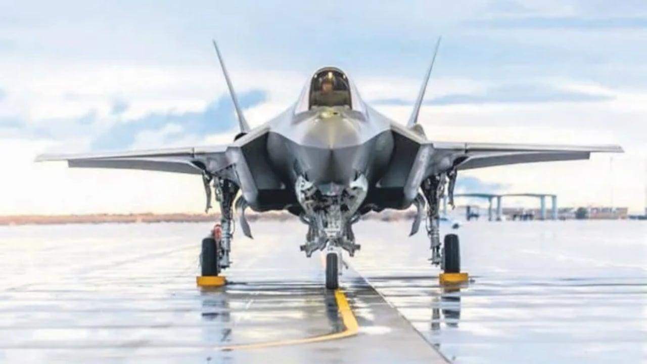 Foto - Türkiye’nin milyar dolarlık F-35’leri çürümeye mi terk edildi? ABD’de hangarda öylece bekliyorlar