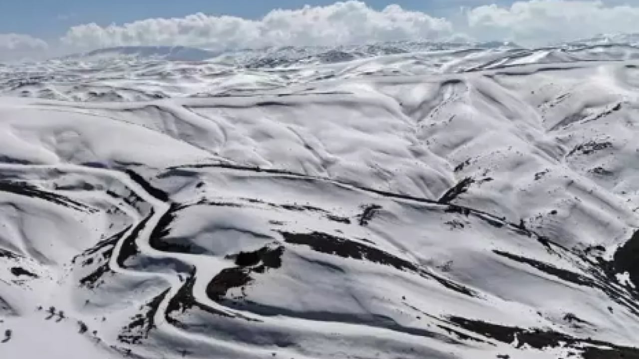 Foto - Türkiye’nin önemli sıradağlarından! Toroslar'da kartpostallık görüntü