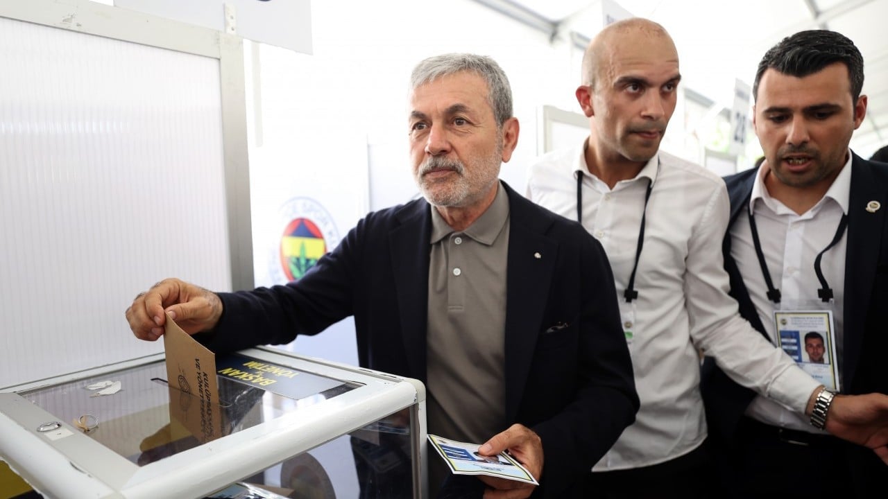 Foto - Türkiye'nin ünlü takımı Fenerbahçe'de Aykut Kocaman krizi büyüyor! Gençler Arne Slot'u istiyor