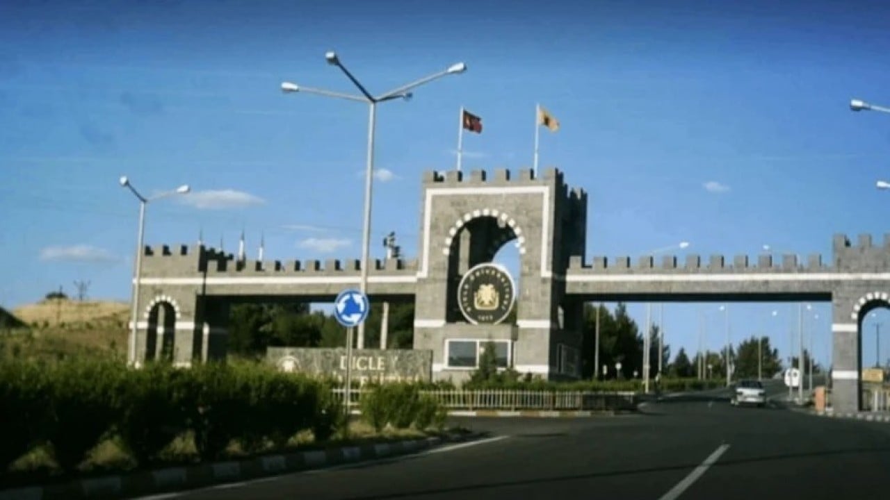 Foto - Türkiye'deki ünlü üniversitesinin kampüsünde petrol bulundu: 328 bin 500 varillik keşif duyuruldu