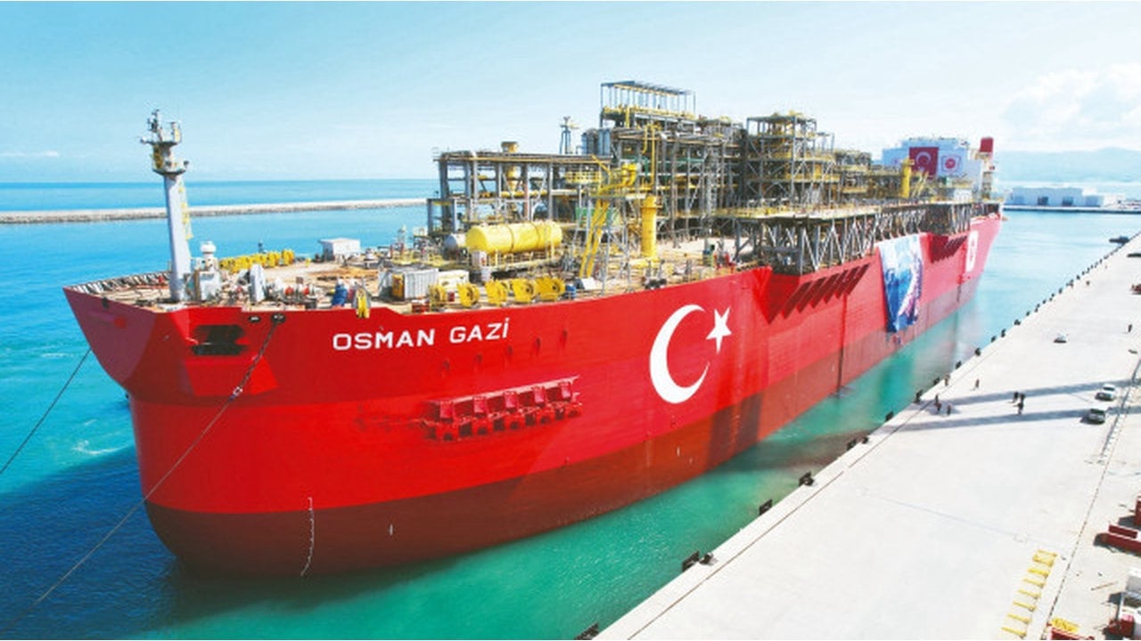 Foto - Türkiye’nin üretimi iki katına çıkıyor! Yüzer doğalgaz fabrikası Osman Gazi, gümbür gümbür sahaya iniyor