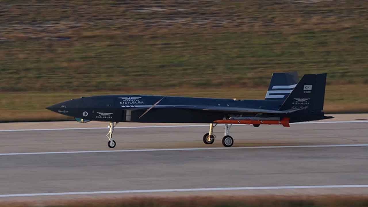 Foto - Türkiye'nin yeni savaş uçağı korkuttu: Süreç bizim için karmaşık hale geldi