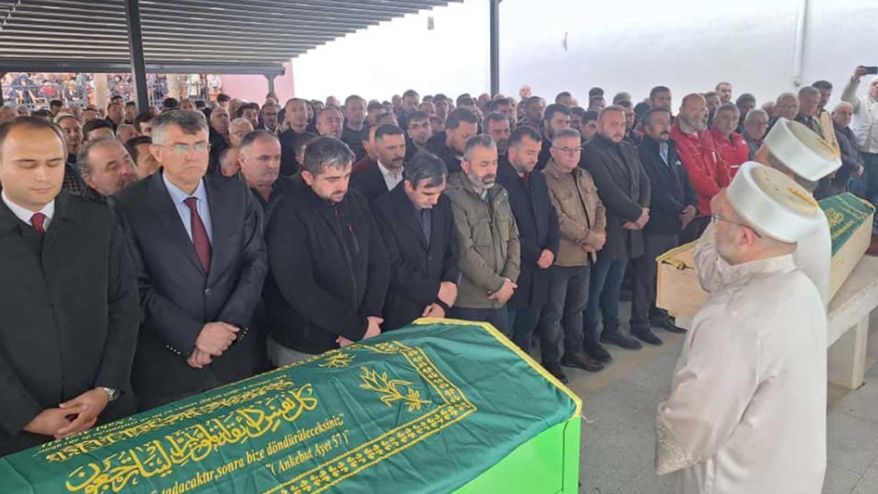 Foto - Türkiye'nin yüreğini yakan anne ve oğlu toprağa verildi