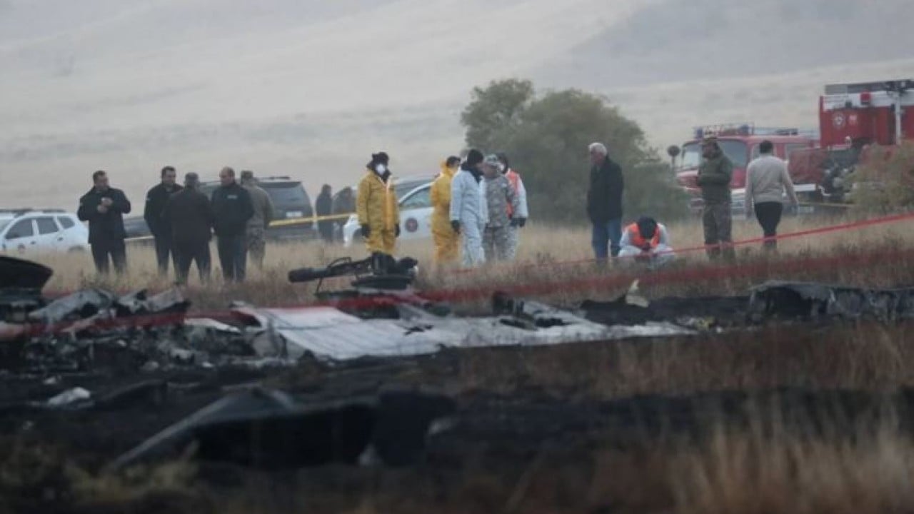 Foto - Türkiye’nin yüreğini yakan uçak 8 bin metrede üçe bölünmüş!