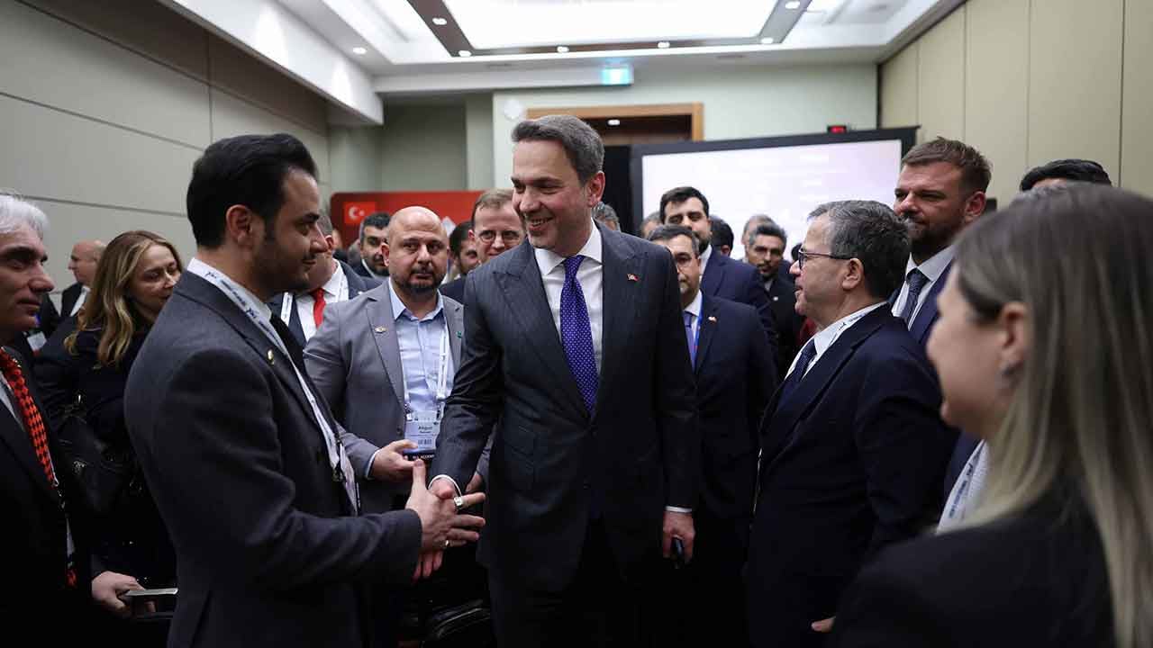 Foto - Türkiye'ye ambargo koyup İHA kamerası satmayan Kanada ile iş nerelere geld!