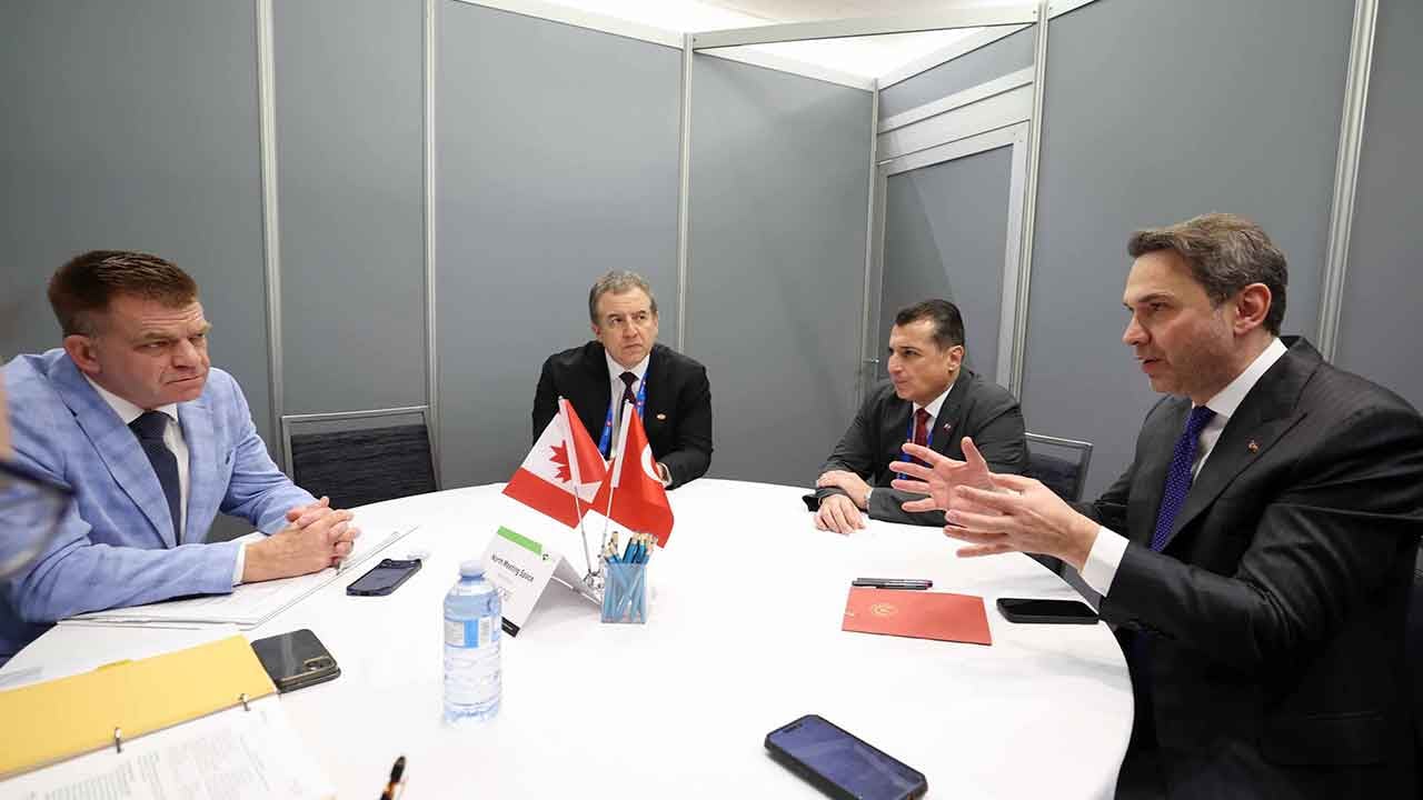 Foto - Türkiye'ye ambargo koyup İHA kamerası satmayan Kanada ile iş nerelere geld!