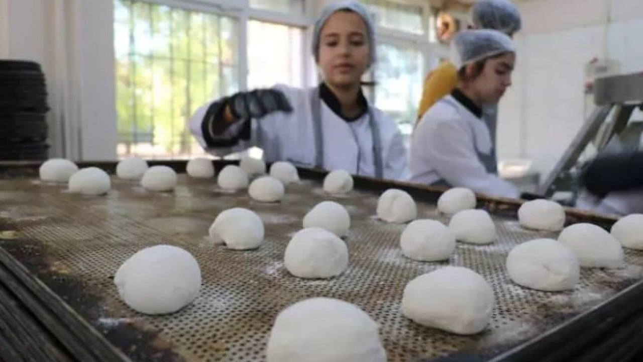 Foto - Lise olduklarına kim inanır: Yıllık ciro ağızları açık bıraktı!