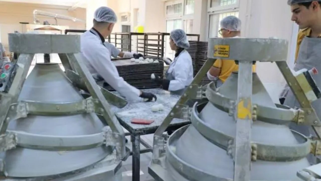 Foto - Lise olduklarına kim inanır: Yıllık ciro ağızları açık bıraktı!