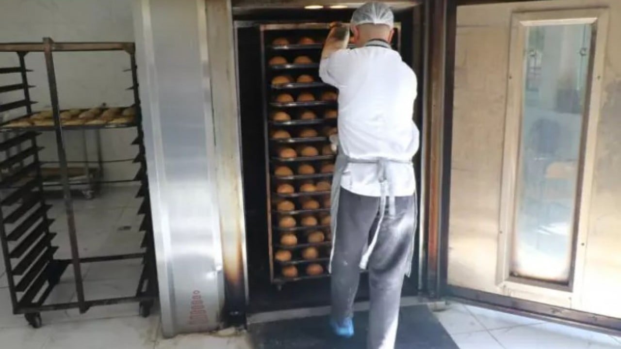 Lise olduklarına kim inanır: Yıllık ciro ağızları açık bıraktı!