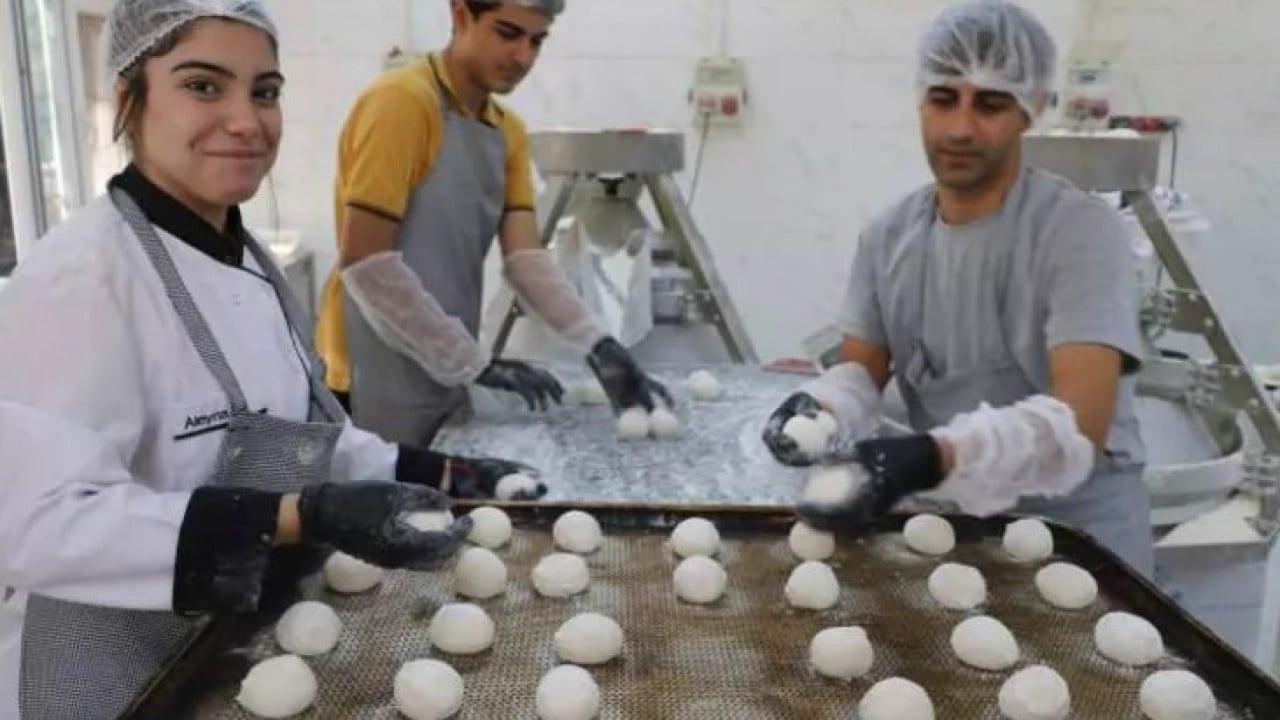 Foto - Lise olduklarına kim inanır: Yıllık ciro ağızları açık bıraktı!