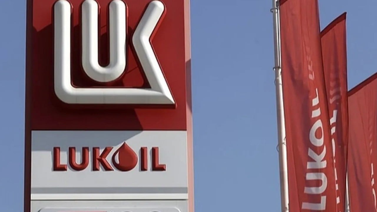 Foto - Türkiye'ye devasa doğalgaz borcu takan ülkenin 1 aylık benzini kaldı