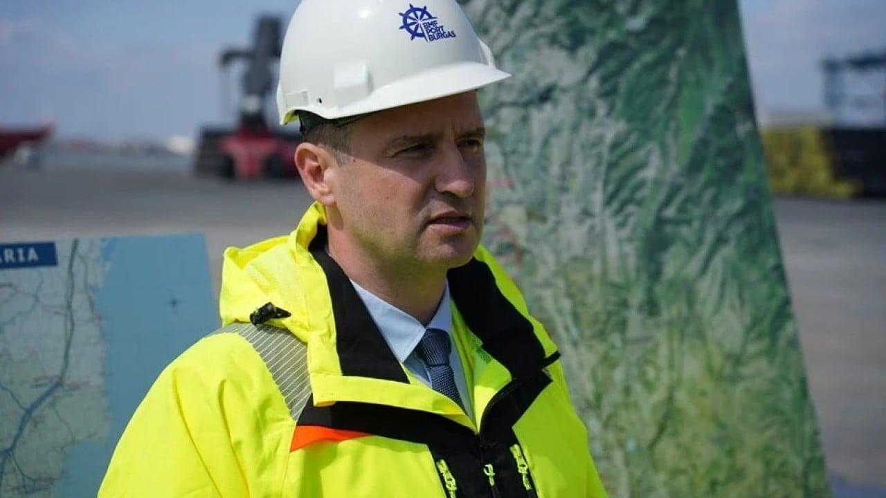 Foto - Türkiye'ye devasa doğalgaz borcu takan ülkenin 1 aylık benzini kaldı