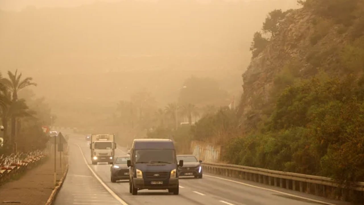 Foto - Türkiye'ye gelen çöl tozu: Herkes tedirgin oldu! Bazı illerimizde göz gözü görmüyor! Beklenmedik gelişme 