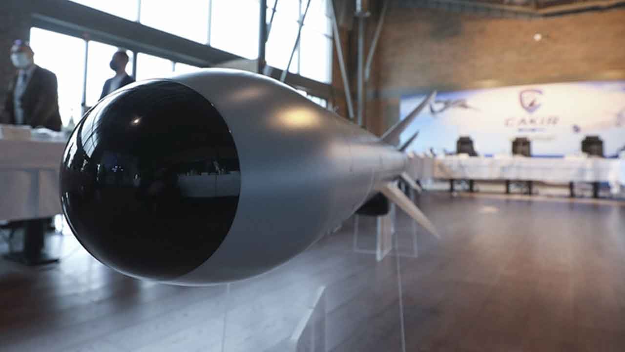 Foto - Türkiye'ye geri dönmeye başladılar! 2000 km menzilli füze için geri sayıma geçildi