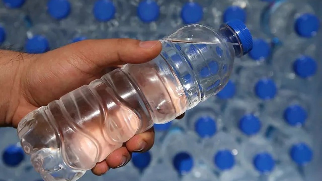 Foto - Türkiye'ye gündeme oturan teklif: 1 litre su verin, size 1 litre petrol verelim