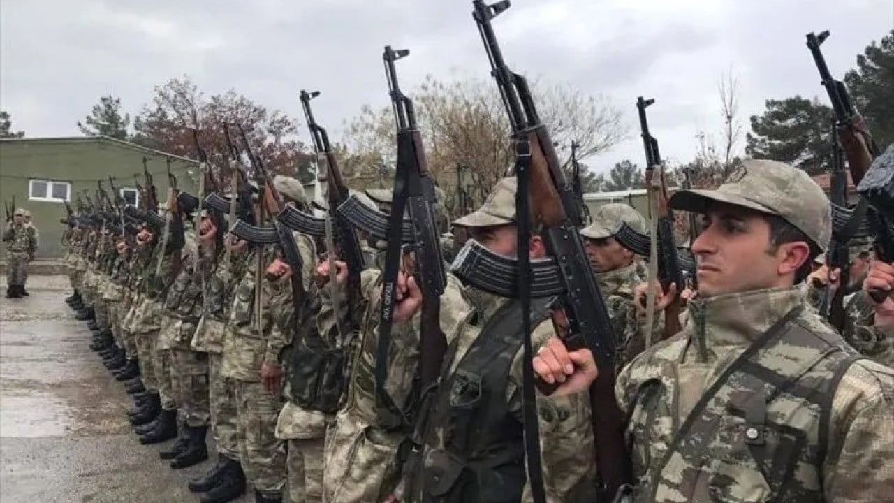 Foto - Türkiye'ye ilan ettiler: Okulları korumaya talibiz göreve hazırız