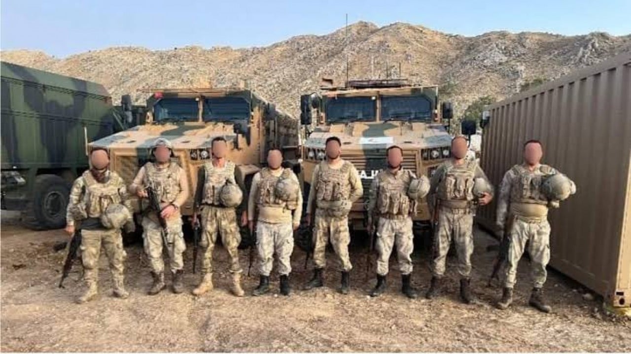 Foto - Türkiye'ye ilan ettiler: Okulları korumaya talibiz göreve hazırız