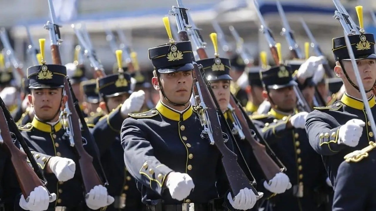 Foto - Türkiye'ye kafa tutan ülkesinin ordusunda casus alarmı 
