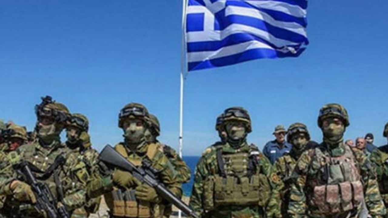 Foto - Türkiye'ye karşı deli gibi silahlanıyorlardı! Askerler bir bir istifa etmeye başladı