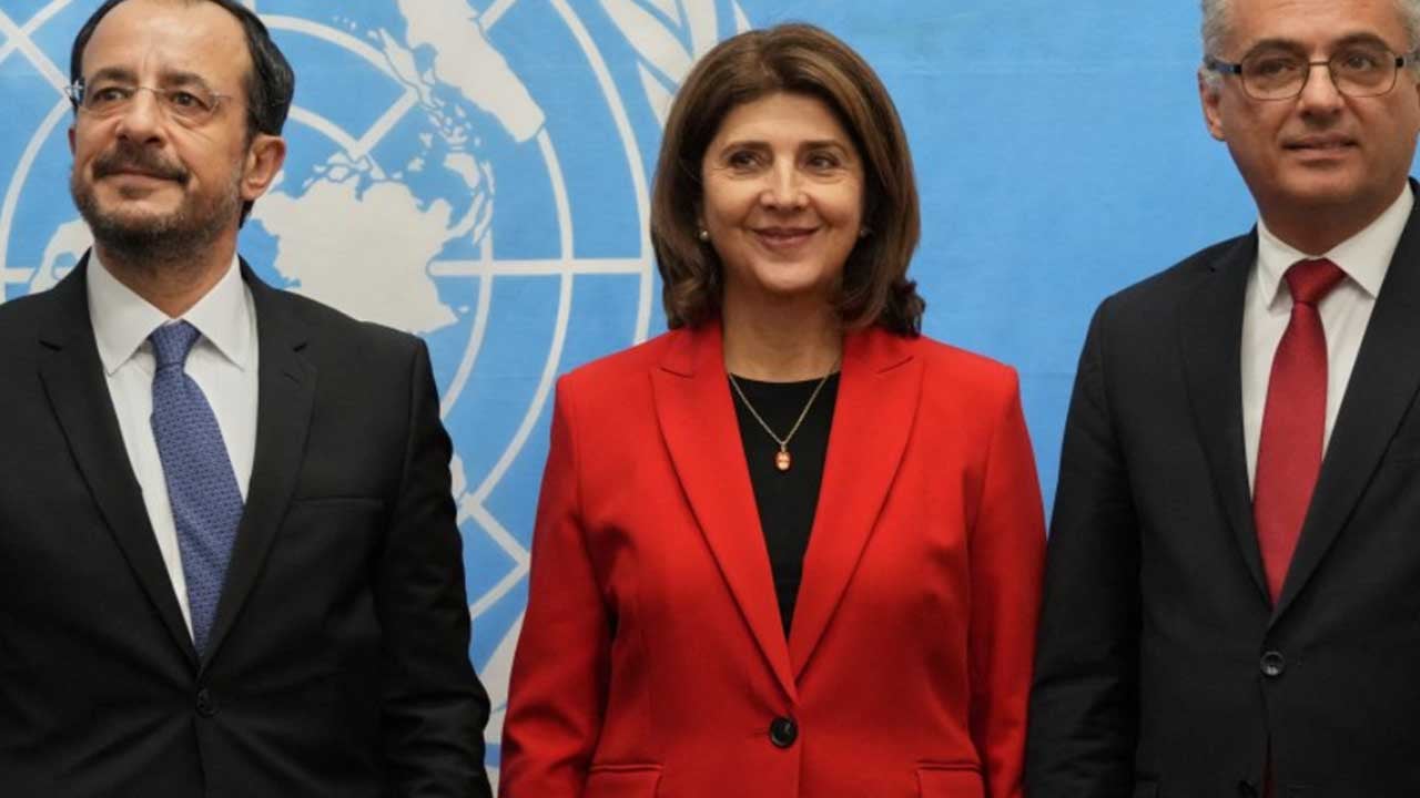 Foto - 'Türkiye'ye karşı kontrolden çıktık, tüm sorunlarımızı unuttuk'