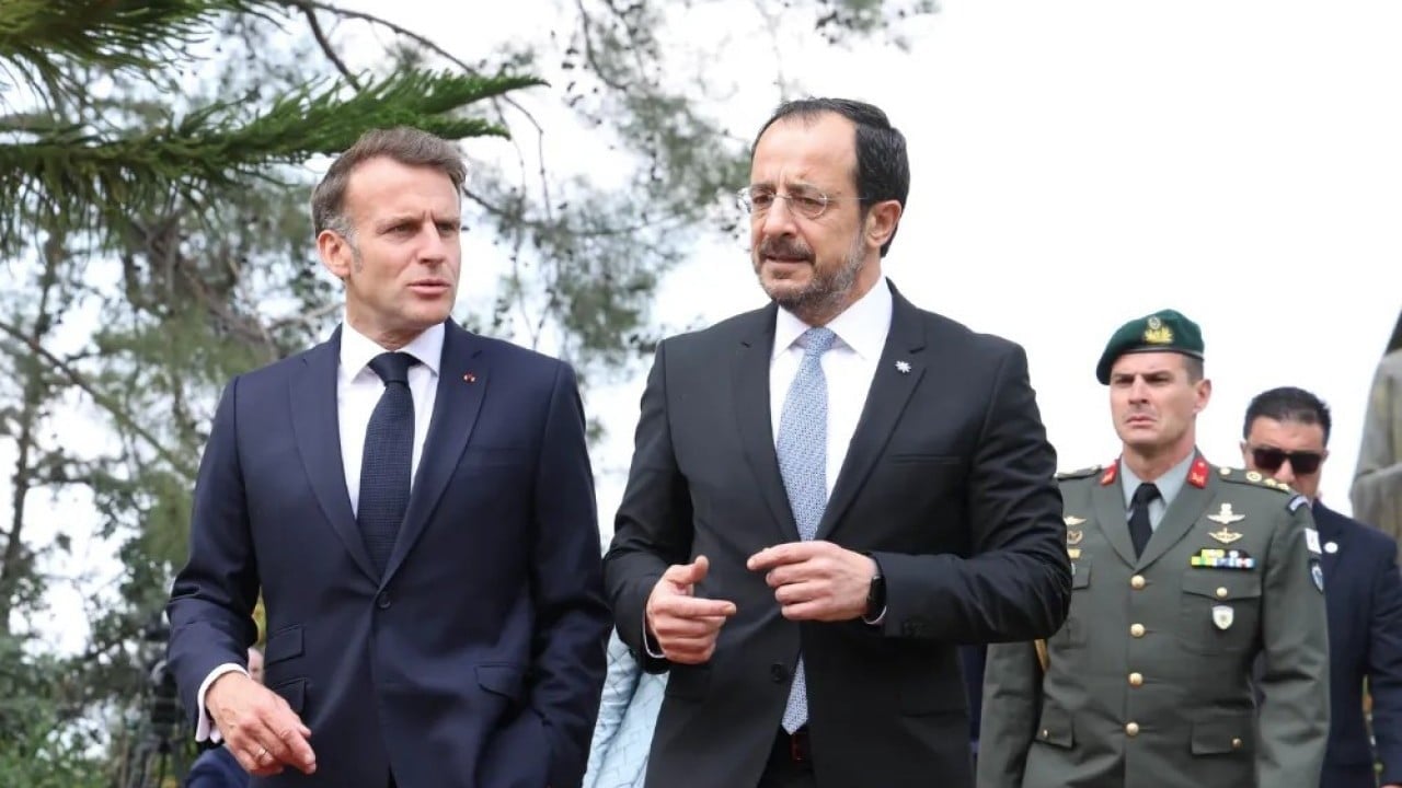 Foto - Türkiye'ye karşı Rumları koruyacaklarını ilan ettiler: Askerler bölgeye intikal ediyor