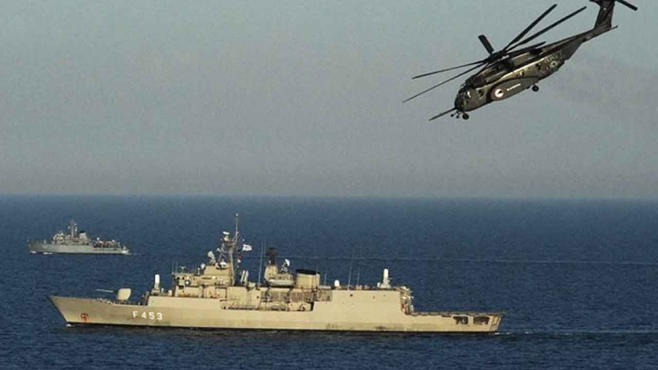Foto - Türkiye'ye karşı savaş gemileri harekete geçti: F-16 ve Mirage 2000-5 savaş uçakları böleye yönlendirildi