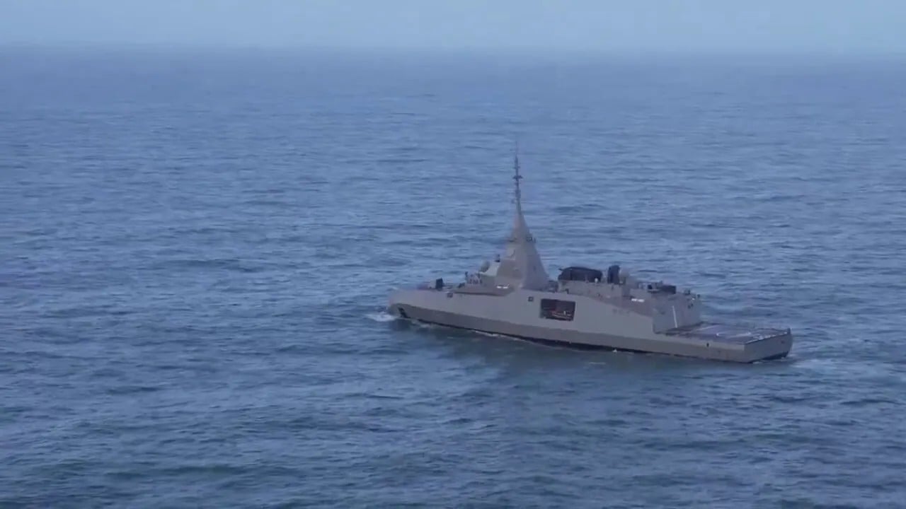 Foto - Türkiye'ye karşı savaş gemisi almışlardı! Gemideki askerlerin peş peşe aldıkları karar ortalığı ayağa kaldırdı