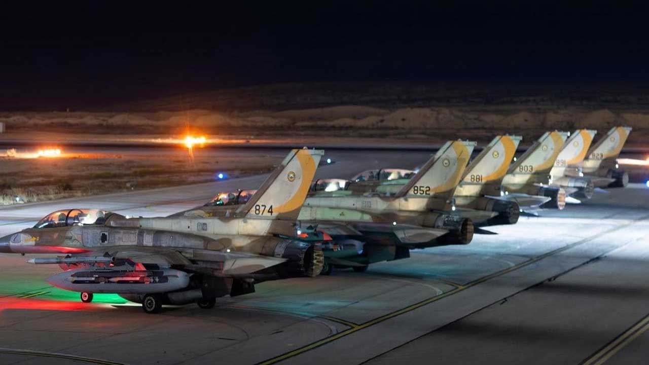 Foto - Türkiye'ye karşı savaş hazırlığı mı? Toplam 1000 uçak ve yaklaşık 150 deniz aracı sevk edildi