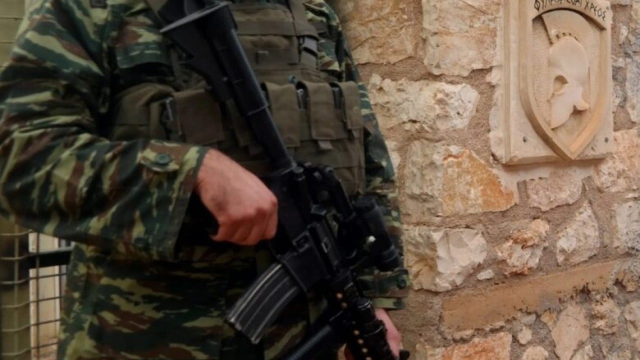 Foto - Türkiye'ye savaş açan ülkede askerler ayağa kalktı: Biz bu savaşta yokuz, askeri üssü kapatın