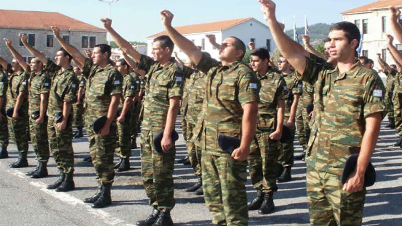 Foto - Türkiye'ye savaş açan ülkede askerler ayaklandı! Tam anlamıyla saatli bomba etkisi