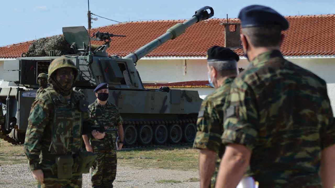 Foto - Türkiye'ye savaş açan ülkede askerler ayaklandı! Tam anlamıyla saatli bomba etkisi