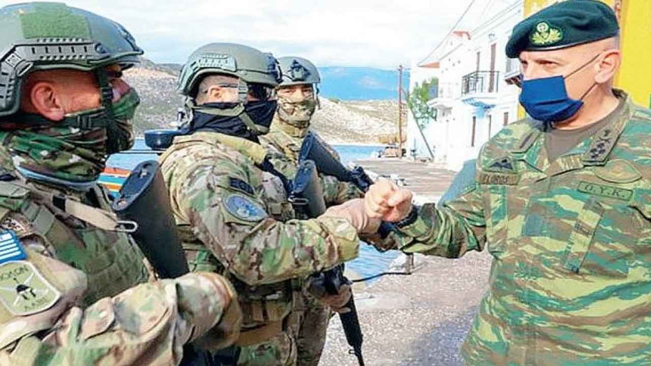 Foto - Türkiye'ye savaş açan ülkede askerler ayaklandı! Tam anlamıyla saatli bomba etkisi