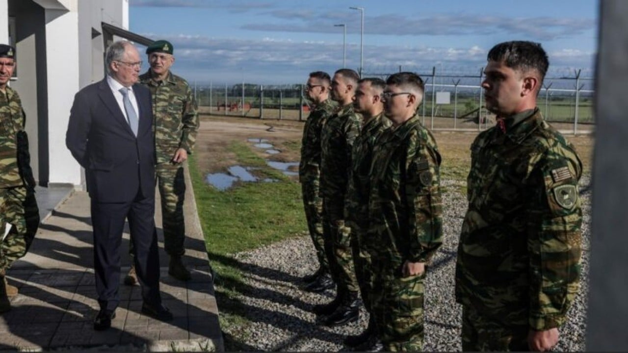 Foto - Sınıra sıfır noktasında küstah hamle! 12 saat boyunca askerlerle uyudu: Türkiye'yi görüyoruz