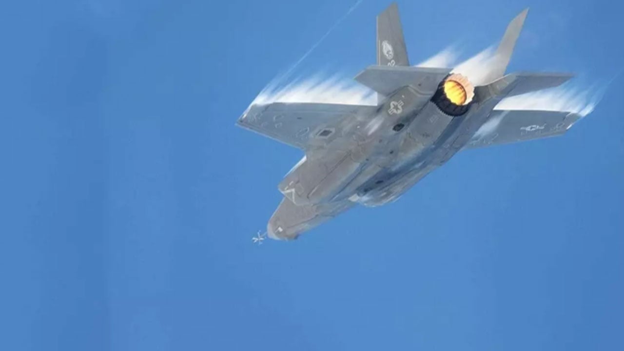 Foto - Türkiye'ye verilmeyen F-35 savaş uçakları o ülkeye inmeye başladı
