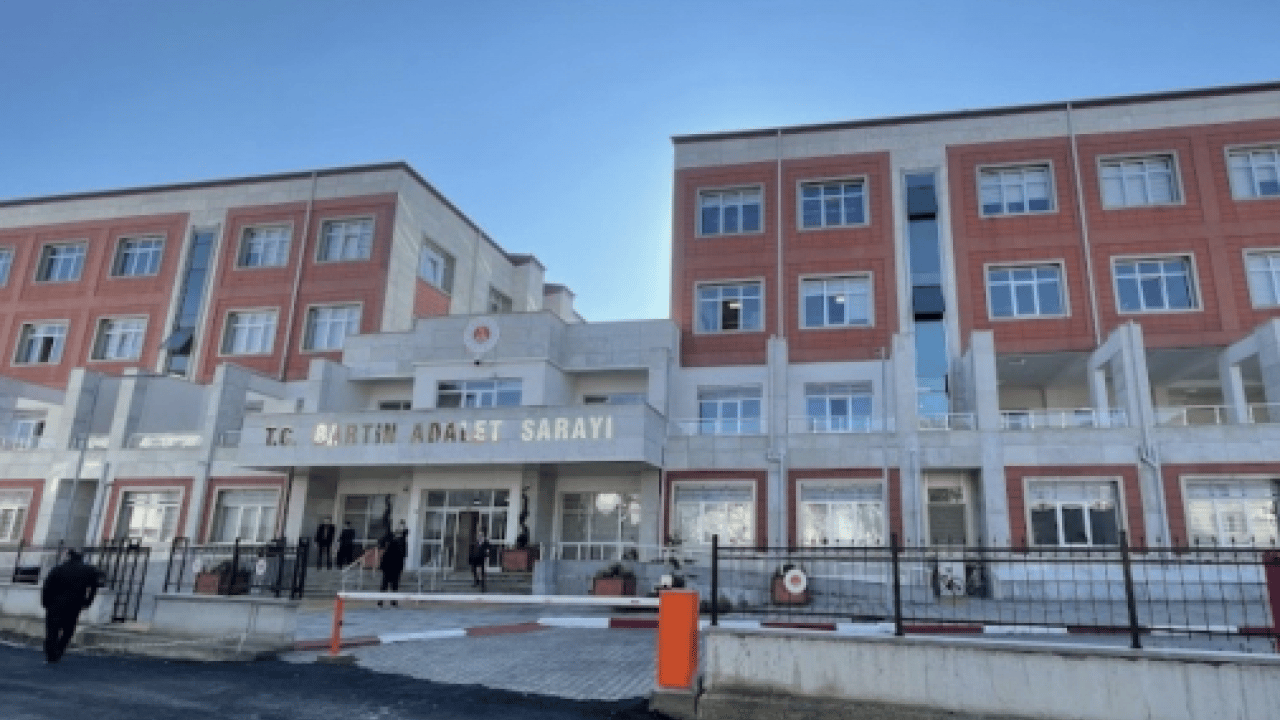 Foto - Türkiye’yi ayağa kaldıran olay! O ilimizde, 13 yaşındaki kız çocuğunu tam 33 kişi istismar etmiş: Alayı tutuklandı