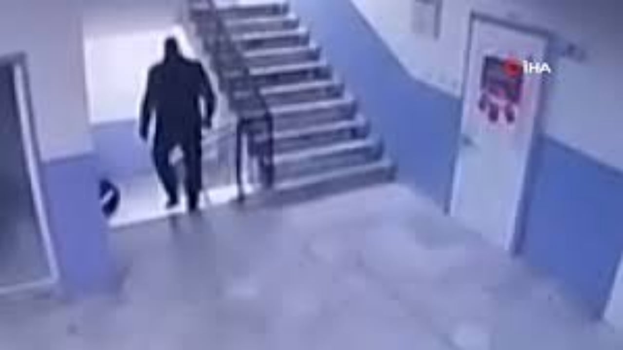 Foto - Türkiye’yi ayağa kaldırmıştı! Otizmli öğrencisini merdivenden iten müdürden "pes" dedirten savunma