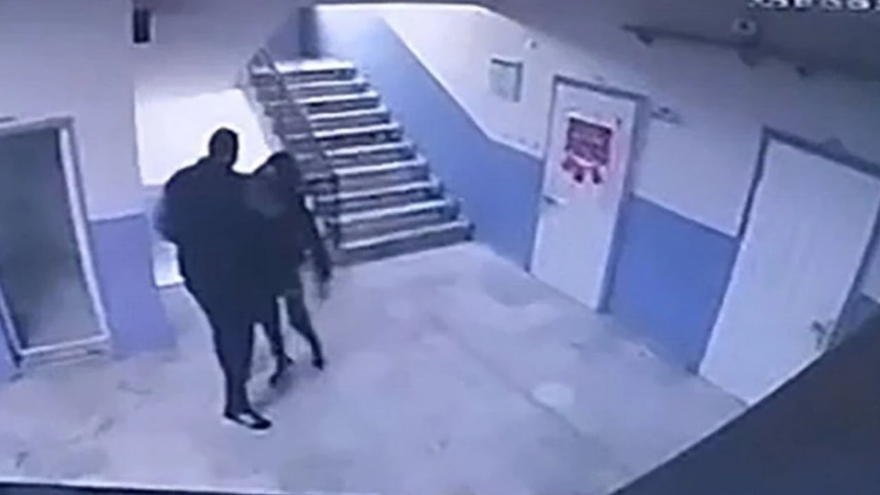 Foto - Türkiye’yi ayağa kaldırmıştı! Otizmli öğrencisini merdivenden iten müdürden "pes" dedirten savunma