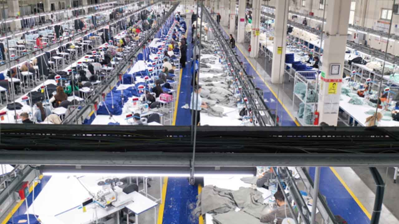 Foto - Türkiye'yi bırakıp Mısır'a fabrika kurmaya giden tekstilcinin dünyası başına yıkıldı