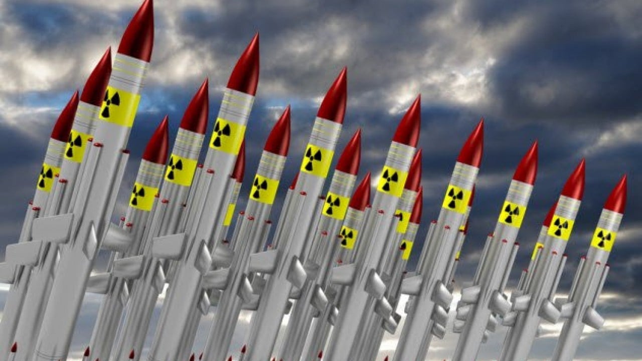 Foto - Türkiye'yi de ilgilendiren şok gelişme! Rum yazar '56 nükleer silah orada' dedi, yazı apar topar yayından kaldırıldı