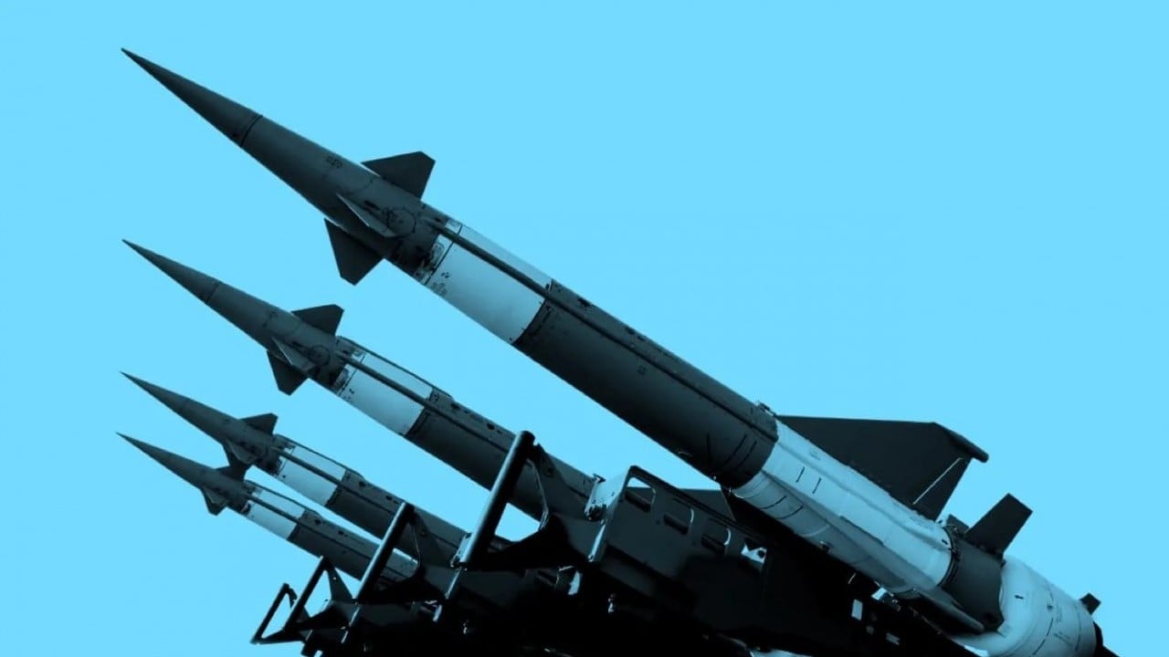 Foto - Türkiye'yi de ilgilendiren şok gelişme! Rum yazar '56 nükleer silah orada' dedi, yazı apar topar yayından kaldırıldı