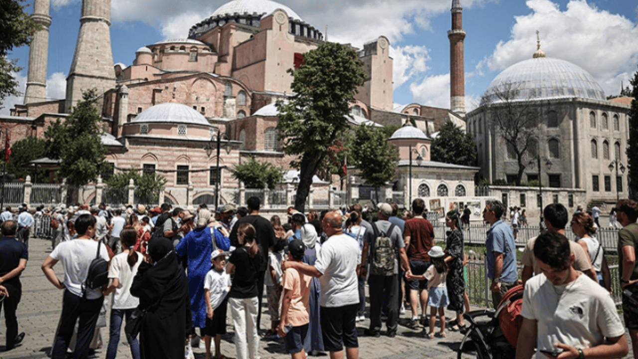 Foto - Akın akın Türkiye'ye geliyorlar! Trafik yarı yarıya arttı!