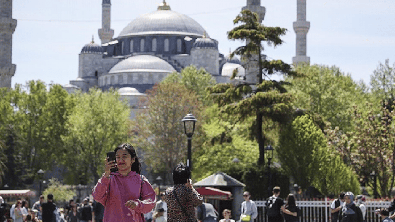 Foto - Akın akın Türkiye'ye geliyorlar! Trafik yarı yarıya arttı!